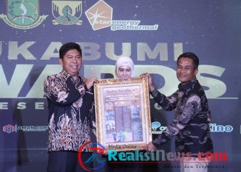 Kapolres Sukabumi Raih Penghargaan Radar Sukabumi Award dari Program Sehat Amanah Beriman