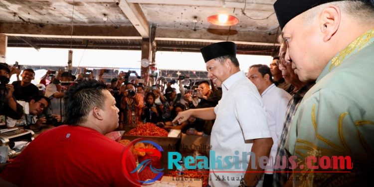 Tinjau Pasar Induk Tanah Tinggi, Mendagri: Inflasi Terkendali, Daya Beli Masyarakat Masih Terjaga