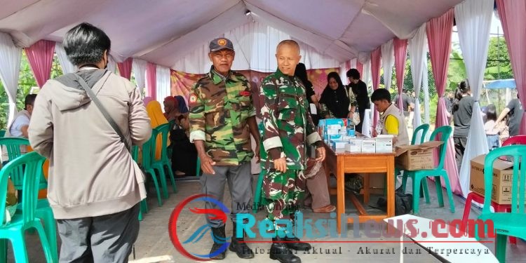 Danpos Bantargadung Koramil 2203/Warungkiara Dampingi Mahasiswa Tarumanegara Saat Laksanakan Baksos Pengobatan Gratis