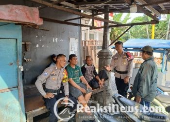 Giat Patroli Siang hari, Polsek Lembursitu Ciptakan Rasa Aman