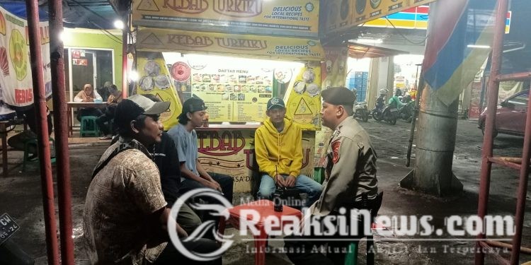 Giat Patroli Malam Polsek Lembursitu Ciptakan Rasa Aman