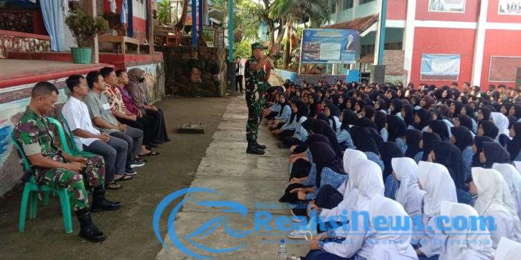 Dandim 0622/Kabupaten Sukabumi Berikan Wasbang Terhadap Ratusan Siswa di Palabuhanratu