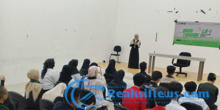 Basic Training/Latihan Kader 1 (LK !) HMI Komisariat IAI Persis Cabang Garut: Membangun Kepribadian Muslim Akademis untuk Kemandirian Umat dan Bangsa
