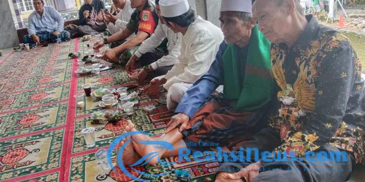 Sertu Didik Susanto Koramil 2203/Warungkiara Hadiri Pengajian Tingkat Kecamatan Bantargadung