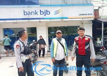 Sambangi Petugas Parkir, Patroli Polsek Lembursitu Beri Imbauan Kamtibmas