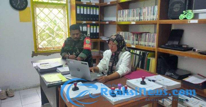 Pentingnya Data Teritorial, Babinsa Limusnunggal Koramil 2203/Warungkiara Lakukan Puldatater