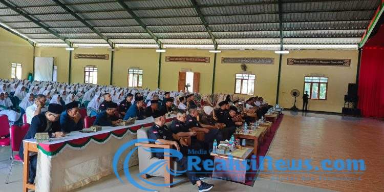 Wakili Dandim 0622/Kabupaten Sukabumi, Danramil 2203/Warungkiara Hadiri Peresmian Gedung Kelas 3 Lantai Ponpes Modern Assalam Putri