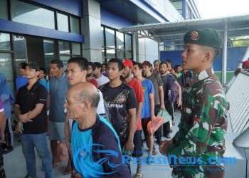 Satgas Pamtas Yonarmed 11 Kostrad Kawal Pemulangan 225 PMI Yang Dideportasi Dari Malaysia