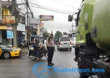Pelayanan Prima Rutin Gatur Pagi Anggota Polsek Lembursitu