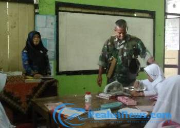 Babinsa Koramil 2203/Warungkiara Lakukan Dampingi Penyaluran Makan Bergizi Gratis