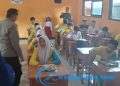 Polsek Sagaranten Dan Koramil 0622/Sagaranten Dampingi Penyaluran Makan Gratis Siwa Di Sagaranten