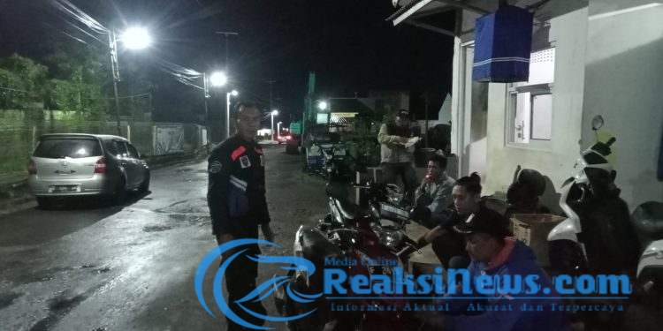 Bhabinkamtibmas Selalu Aktip Sambangi Warga Binaannya di Malam Hari