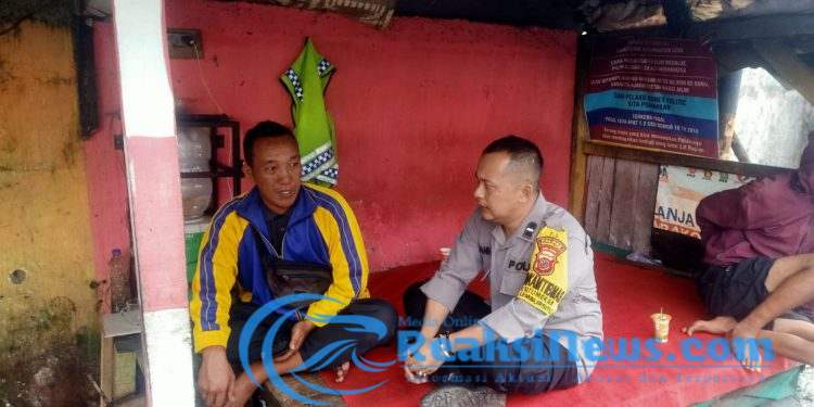 Melaksanakan Sambang dengan Metode Door to Door System atau Lebih Dikenal dengan DD Menemui Warga Binaan