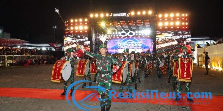 Drumband Kartika Bahana Nusantara Tampil Memukau di Closing Ceremony IIMS 2025