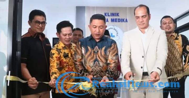 Resmikan Klinik Pratama Shifa Medika, Wabup Andreas, Wujudkan Layanan Prima di Bidang Kesehatan