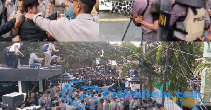 Berujung Ricuh, Aksi Demo Menolak RUU TNI di DPRD Kota Sukabumi