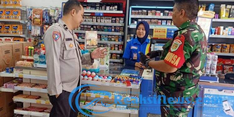 TNI – POLRI Sinergitas Patroli Sambang Alfamart dan Indomart Beri Himbauan Kamtibmas