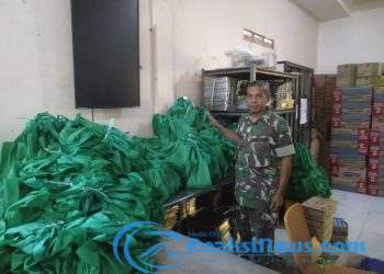 Babinsa 2203/Warungkiara Sertu Dadang Dampingi Penyaluran Makan Bergizi Gratis di Wilayahnya