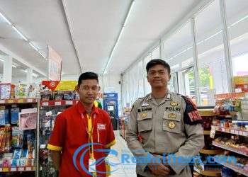 Patroli Sambang Alfamart dan Indomart Beri himbauan Kamtibmas