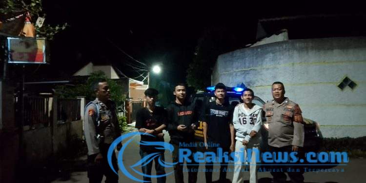 Menjaga Situasi Keamanan Selama Bulan Ramdhan, Bhabinkamtibmas Polsek Lembursitu Aktif Berikan Himbauan