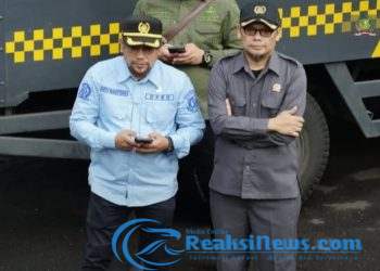 Ketua DPRD Kota Sukabumi Menanggapi Aksi Unjuk Rasa Mahasiswa Terkait Uu TNI di Gedung DPRD