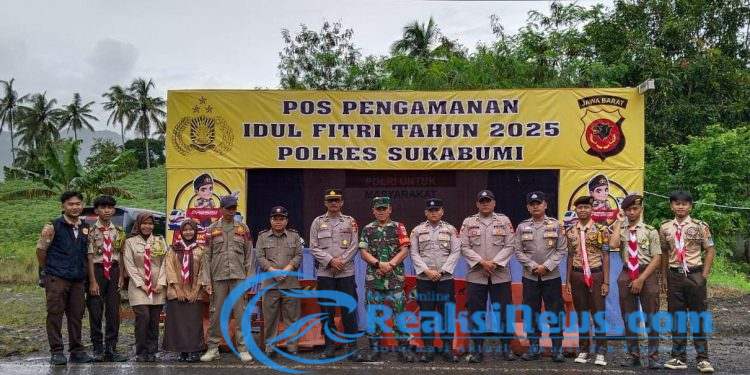Personil Gabungan Anggota Koramil 2203/Warungkiara Dan Polsek Siap Siaga di Pos Pam Idul Fitri Wilayah Bantargadung