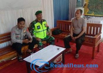 H-1 Idul Fitri, Sertu Suparno Koramil 2203/Warungkiara Bersama Anggota Polsek Siaga di Pos Pam Bantargadung