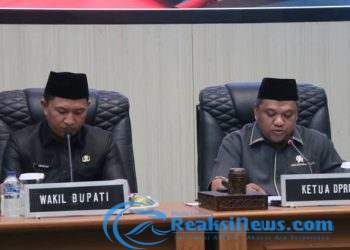 Paripurna DPRD Penyampaian Pandangan Umum Fraksi Terhadap Nota Pengantar Raperda Pajak dan Retribusi