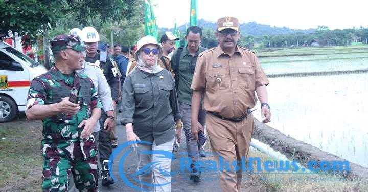 Bupati Sukabumi Dampingi Kasad Resmikan Sarana Pengairan di Ciemas, Dukung Ketahanan Pangan Nasional