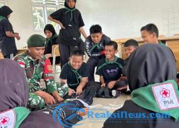 Satgas Pamtas Yonarmed 11 Kostrad Berikan Edukasi Kesehatan Untuk Anak-Anak di Perbatasan