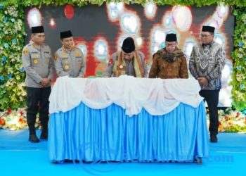 Kunjungi Buntet Pesantren Cirebon, Kapolri Silaturahmi ke Dewan Sepuh hingga Resmikan Pondok