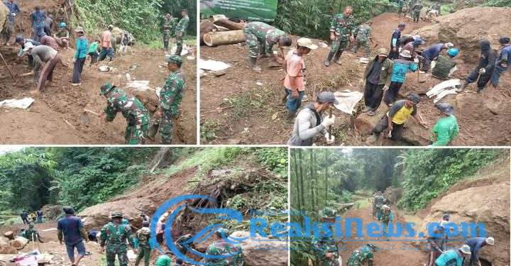 Karya Bakti TNI Kegiatan Pembenahan/Perbaikan Saluran Irigasi di Desa Cimanggu dari Kodim 0607/Kota Sukabumi Kerjasama dengan Kementan RI