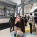 Babinsa Cikole Amankan Arus Balik Idul Fitri di Stasiun Kota Sukabumi, Himbau Warga Waspada Barang Bawaan