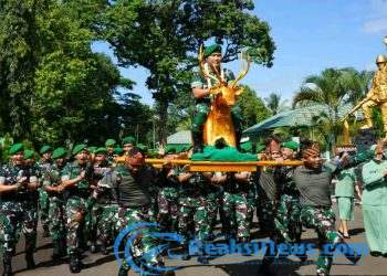 Sertijab Danyon, Yonif 310/KK Gelar Tradisi Penyambutan Pejabat Baru