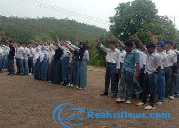 Sertu Suparno Babinsa Damarraja, Koramil 2203/Warungkiara Beri Materi Pembekalan Kepada Siswa SMK Terbuka Girijaya