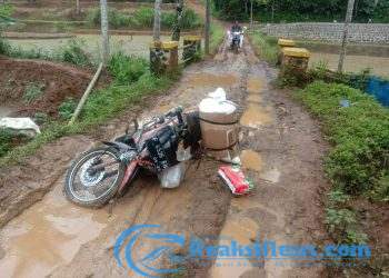 Janji Tinggal Janji, Warga Ciaul Sukaresmi Kecewa Pemdes Mekartani Tak Kunjung Perbaiki Jalan