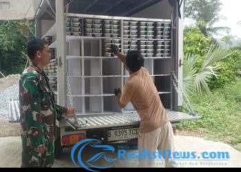 Babinsa 2203/Warungkiara Serka Slamet Dampingi Penyaluran Makan Bergizi Gratis di Wilayah Bantargadung