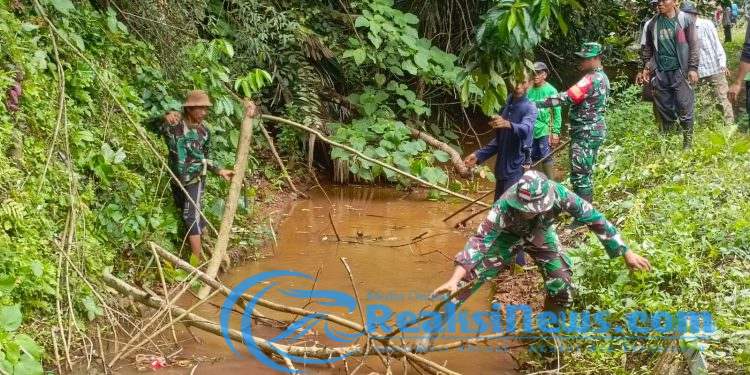 Karya Bakti Kodim 0607/Kota Sukabumi dan Kementan RI Pulihkan Saluran Irigasi di Desa Cimanggu