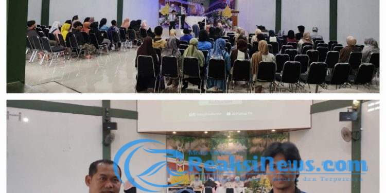 Orang Tua Siswa Sambut Dengan Antusias Penyerahan Ijazah Masal SMK Plus Al-Farhan