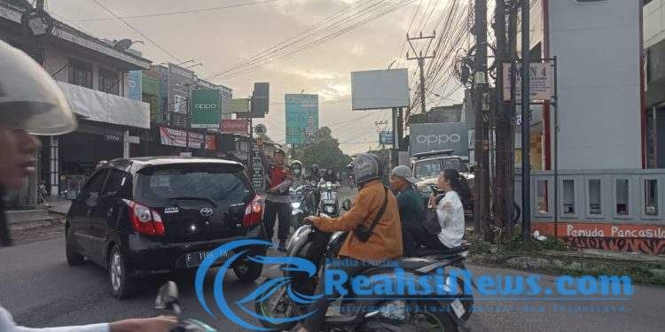 Selalu Hadir di Tengah – tengah Masyarakat Pengaturan Gatur pagi