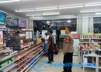 Patroli Sambang Alfamart dan Indomart Berikan Himbauan Kamtibmas