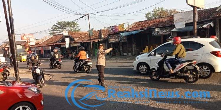 Selalu Hadir di Tengah – tengah Masyarakat Pengaturan Gatur Pagi