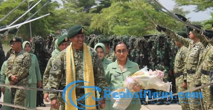 Tradisi Lepas Sambut Komandan Brigif 14 Kostrad Berlangsung Khidmat