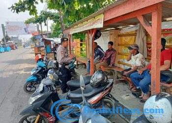 Sambangi Ojek Pangkalan, Anggota Patroli Polsek Lembursitu Sampaikan Imbauan Kamtibmas