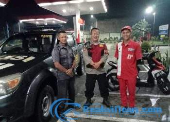 Patroli Dialogis Polisi Sambangi SPBU Malam Hari, Sampaikan Pesan Kamtibmas