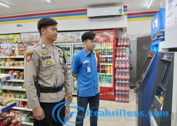 Patroli Sambang Alfamart dan Indomart Beri Himbauan Kamtibmas