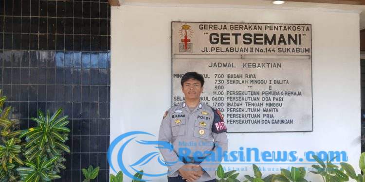 Kegiatan Anggota, Polsek Lembursitu Berikan Pengamanan Ibadah Kebaktian Minggu