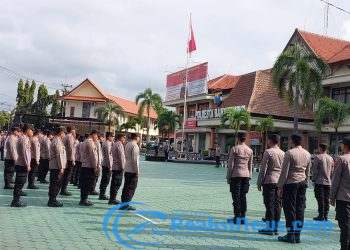 Kapolresta Banyuwangi Pimpin Apel Jam Pimpinan, Tekankan Disiplin, Profesionalisme, dan Pelayanan Prima