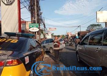 Demi Kegiatan Masyarakat Nyaman di pagi hari, Anggota Polsek Lembursitu Selalu Exsis Melaksanakan Pengaturan Gatur Pagi