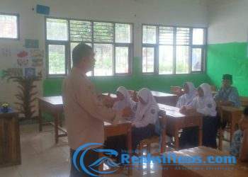 Giat Bhabinkamtibmas Penyuluhan di MTS Riyadul Jannah